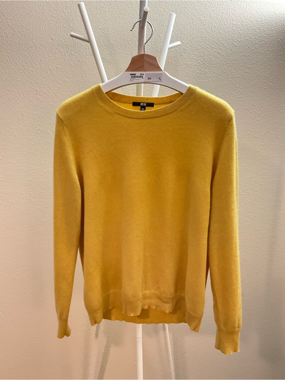 Uniqlo mustard Yellow Crewneck 100% cashmere Sweater
